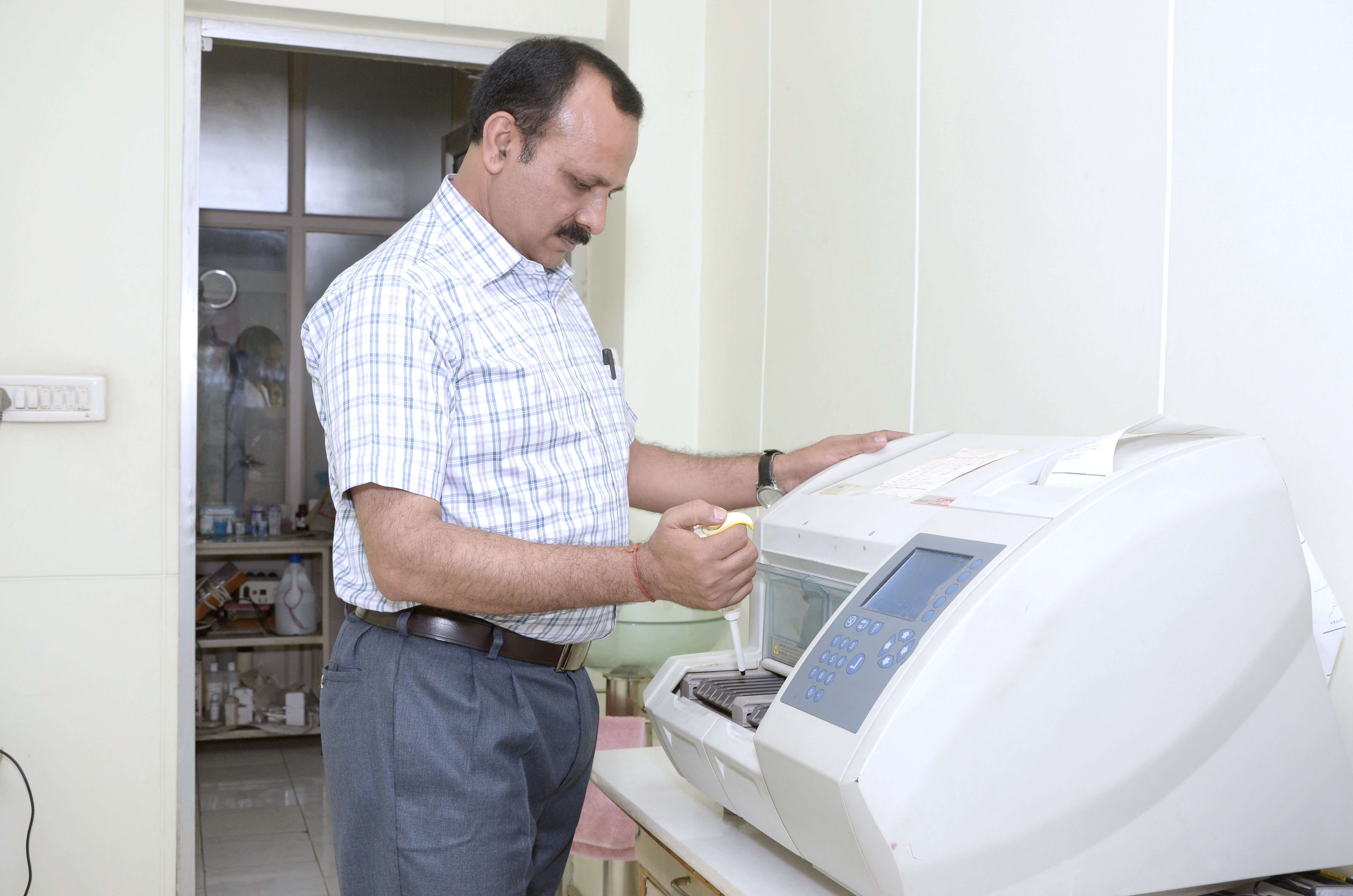 Ideal Fertility : IVF and Genetic Center Napier Town Jabalpur